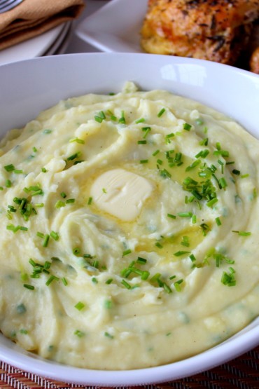Yukon Whipped Potatoes with White Cheddar and Chives