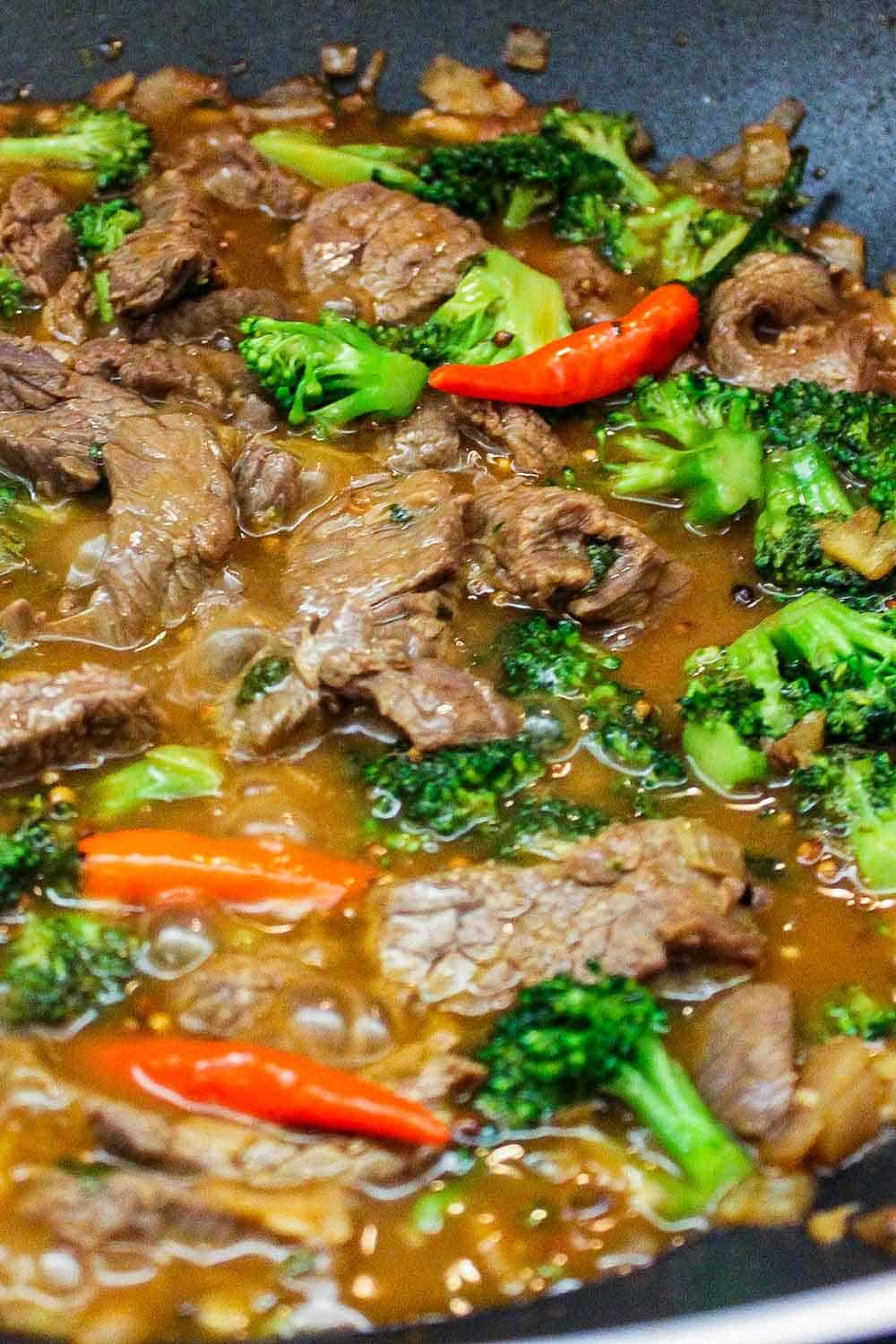 Corn starch will thicken the beef and broccoli stir-fry sauce. 